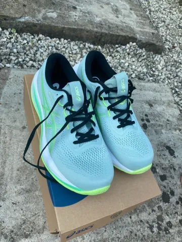 Used Asics Running Shoes Running Shoes