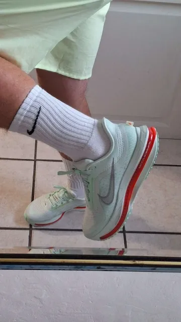 Used Pegasus Air Zoom Running Shoes