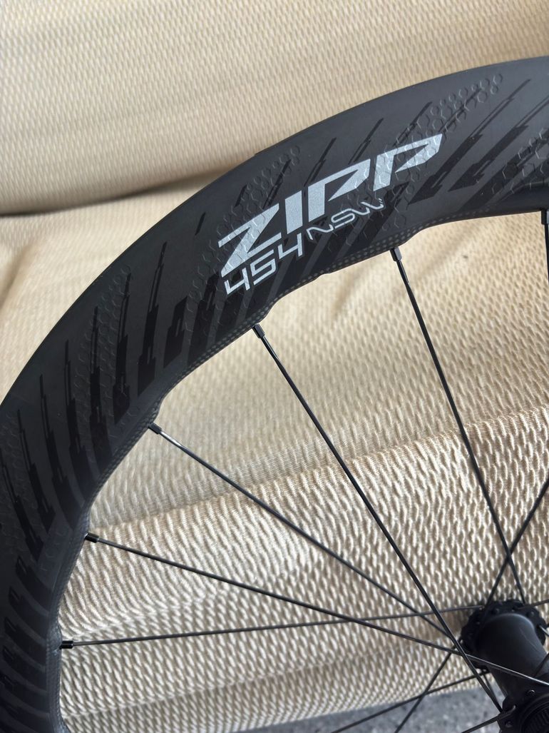 Zipp 454 NSW TL Hookless 2025 bike usato — immagine 3 di 8