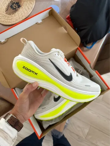 Used Nike Vomero Plus Running Shoes