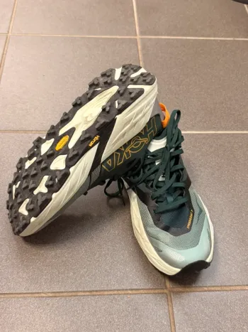 Hoka Speedgoat 7 bike d'occasion — image 2 sur 3