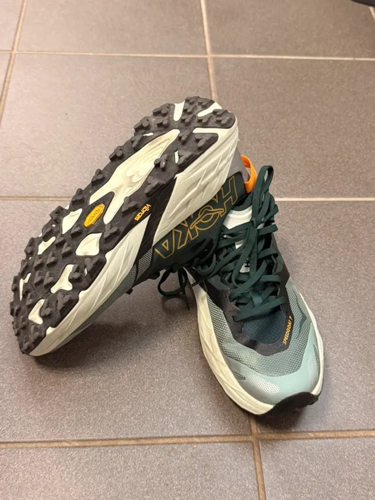 Hoka Speedgoat 7 bike d'occasion — image 2 sur 3