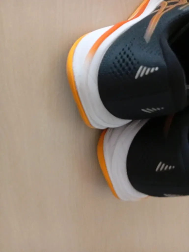 Used Asics Cumulus 28 bike — image 7 of 10