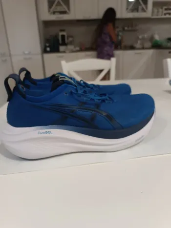 Asics PureGEL Nimbus 27 bike d'occasion — image 1 sur 8
