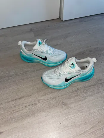 Nike Vomero 18 Zoom bike d'occasion — image 2 sur 6