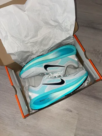 Nike Vomero 18 Zoom Running Shoes d'occasion