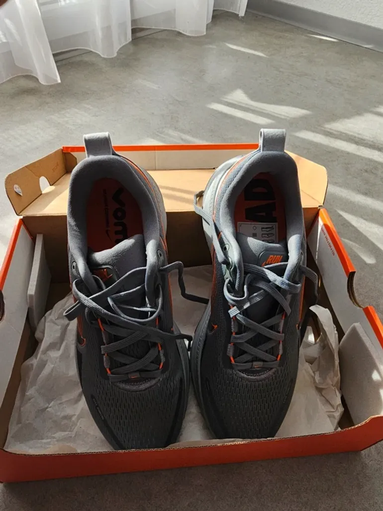 Nike Vomero 18 bike d'occasion — image 2 sur 8
