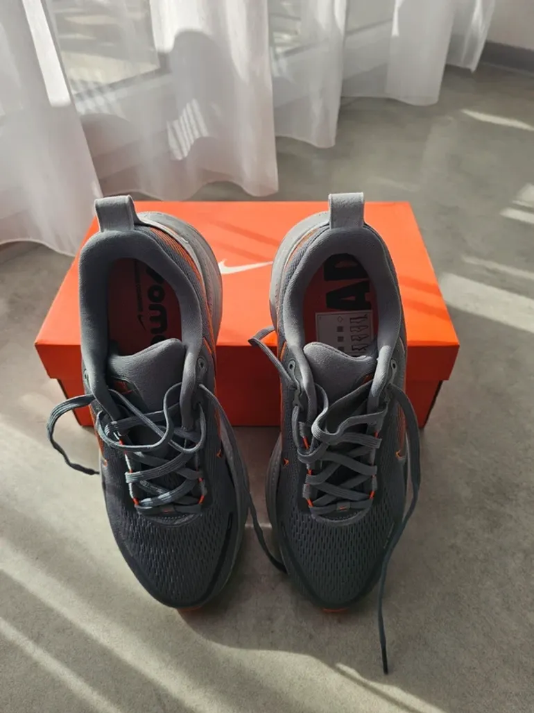 Nike Vomero 18 bike d'occasion — image 5 sur 8