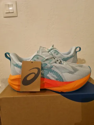 Asics Novablast 5 Running Shoes d'occasion