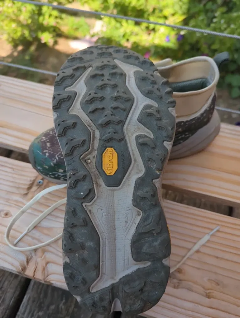 Hoka Speedgoat 6 Mid Goretex bike d'occasion — image 4 sur 5