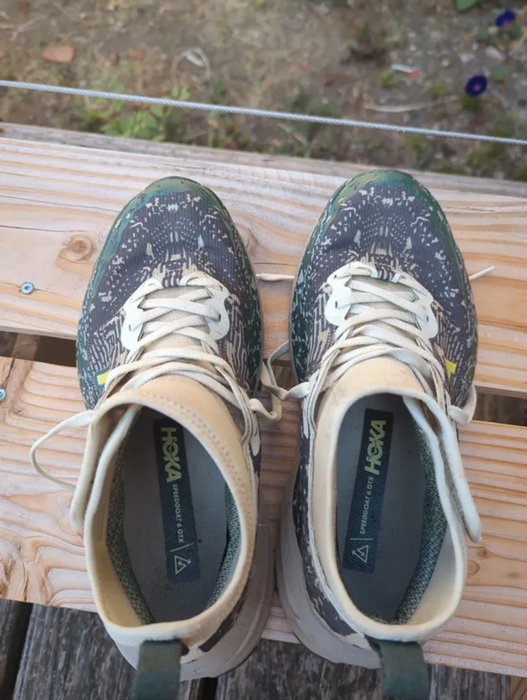 Hoka Speedgoat 6 Mid Goretex bike d'occasion — image 2 sur 5