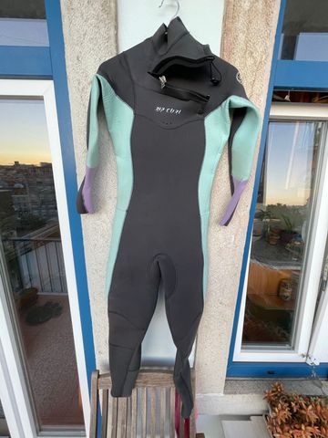 Rip Curl Dawnpatrol Wetsuit 2023 Watersport Clothing usato