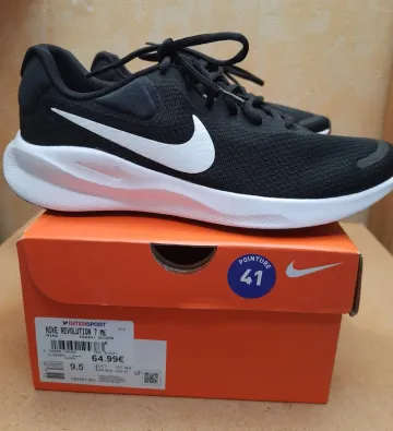 Gebrauchtes Nike Révolution 7 Running Shoes
