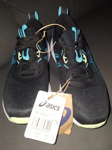Used Asics Shoes Running Shoes
