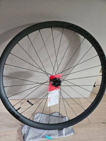 Used Bontrager Line Pro 30 TLR Boost 29 MTB Wheel 2022 Wheels