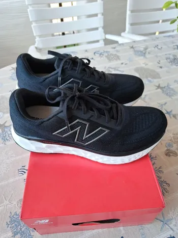 Gebrauchtes New Balance EVOZ v4 bike — Bild 1 von 9
