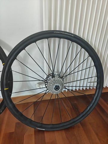 Używany Mavic Ksyrium Elite UST Disc 2021 Wheels