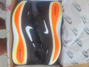 Used Nike Vomero Plus Run bike — image 5 of 12