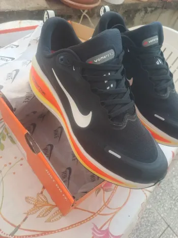 Used Nike Vomero Plus Run bike — image 9 of 12