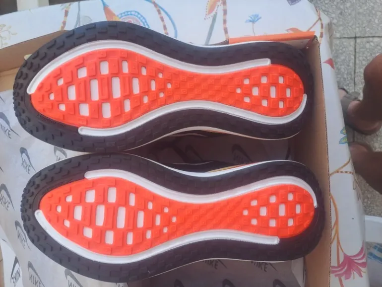 Used Nike Vomero Plus Run bike — image 11 of 12