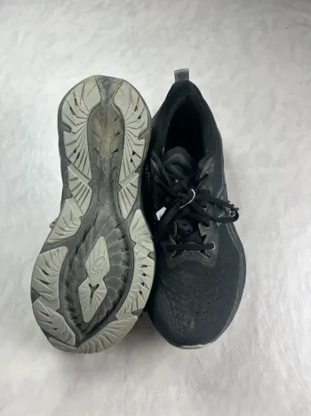 Tweedehands Asics Novablast 4 bike — afbeelding 5 van 8