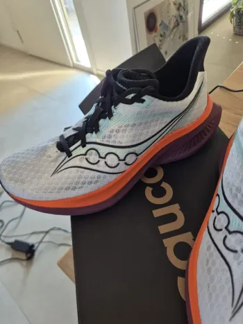 Używany Saucony Endorphin Speed 5 bike — zdjęcie 6 z 7