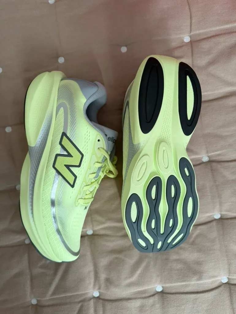 Used New Balance Ellipse bike — image 3 of 5