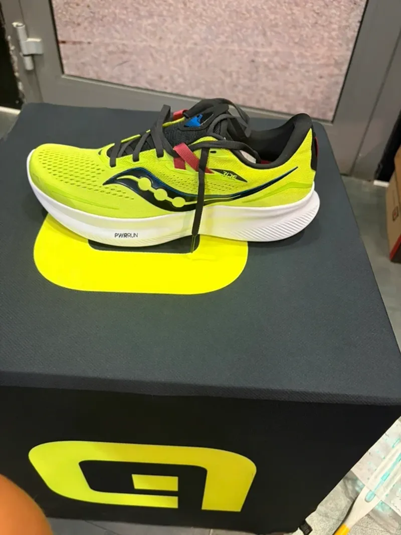Used Saucony Ride 15 Running Shoes