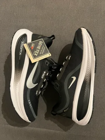 Gebrauchtes Nike Vomero 18 GTX Running Shoes