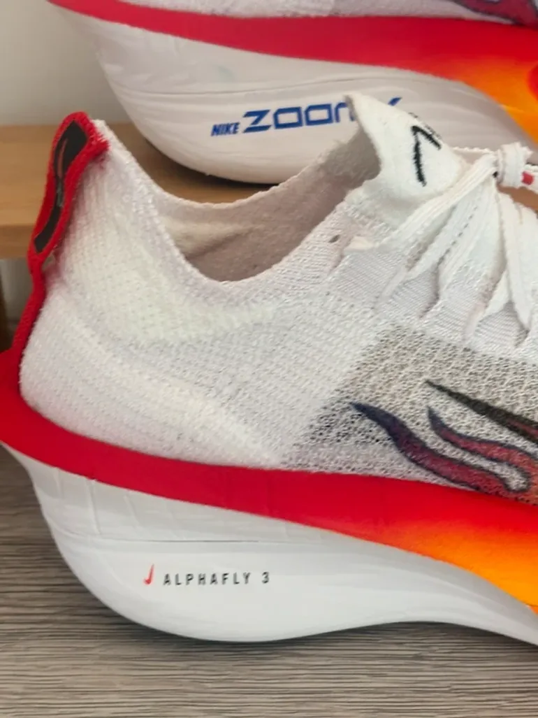 Gebrauchtes White Air Zoom Alphafly Next% 3 bike — Bild 2 von 15