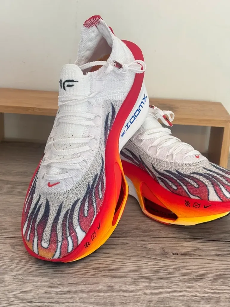 Gebrauchtes White Air Zoom Alphafly Next% 3 bike — Bild 13 von 15
