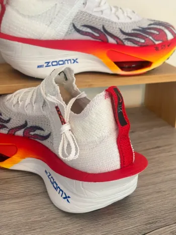 Gebrauchtes White Air Zoom Alphafly Next% 3 bike — Bild 14 von 15