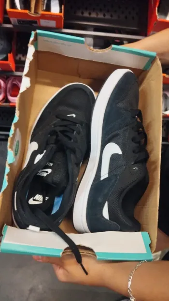 Used Nike Schuhe bike — image 3 of 3
