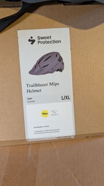 Brugt Sweet Protection MTB Helmet 2025 bike — billede 2 af 10