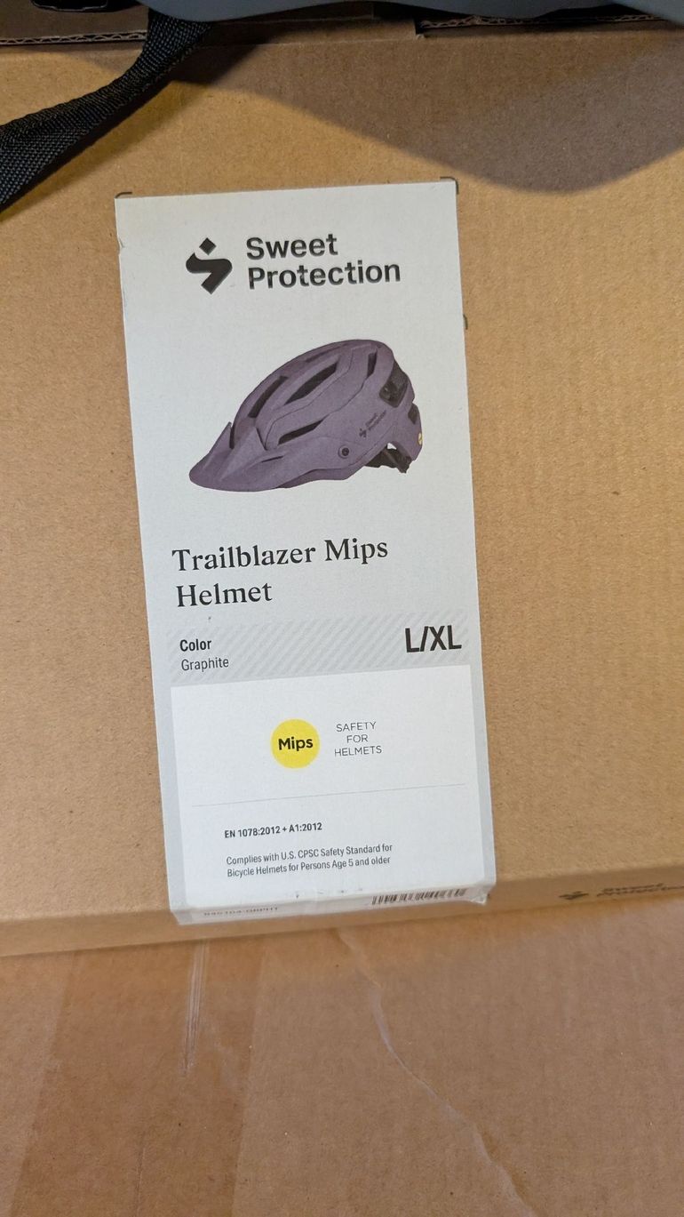 Brugt Sweet Protection MTB Helmet 2025 bike — billede 2 af 10