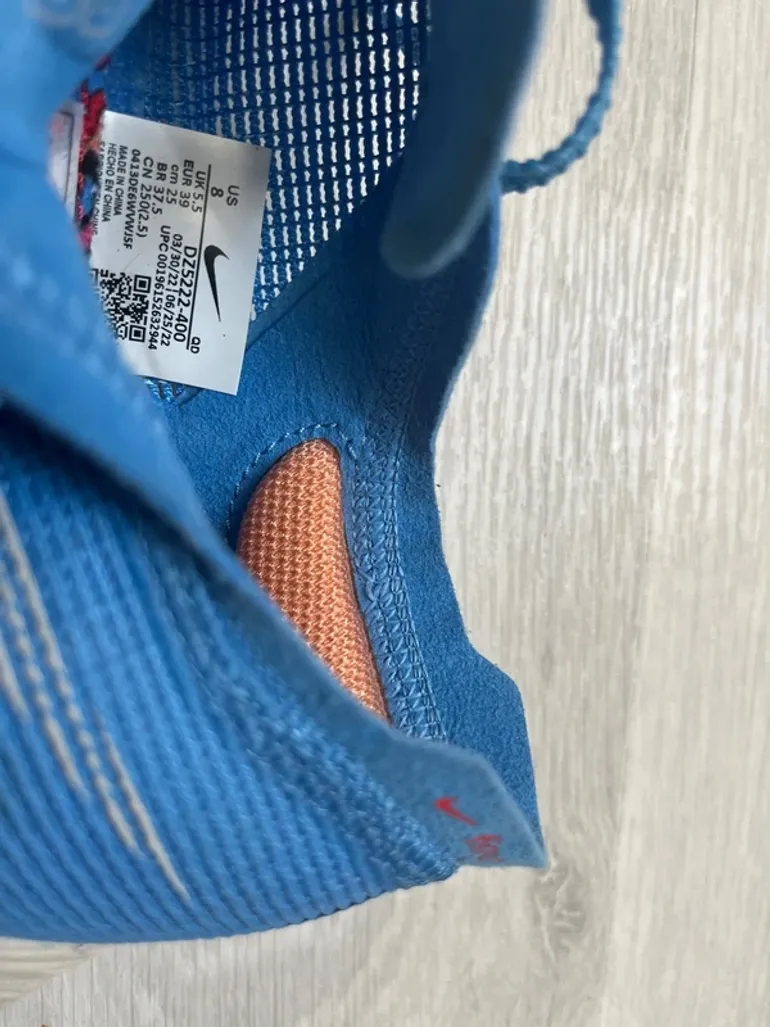 Used Nike ZoomX Vaporfly Next% bike — image 5 of 5