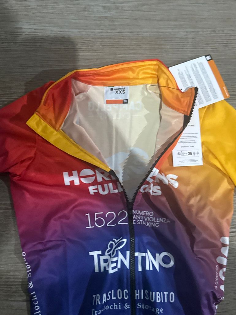 Brugt Sportful Fiandre Pro Jacket Short Sleeves 2026 bike — billede 3 af 3