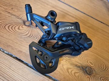 Shimano GRX RD-RX822 GS Drivetrain & Pedals d'occasion