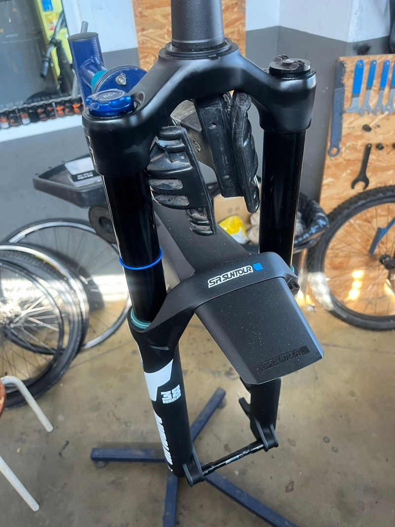 Used Sr Suntour Durolux 38 2026 Fork