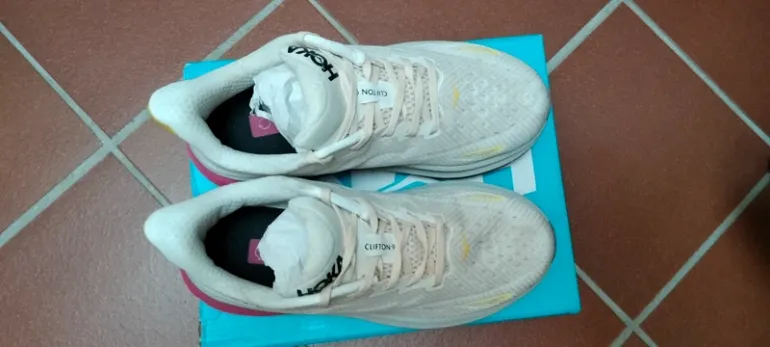 Used Hoka Clifton 9 bike — image 7 of 8