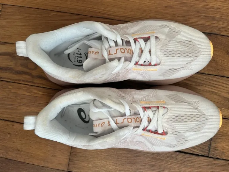 Used White Novablast 5 bike — image 6 of 6
