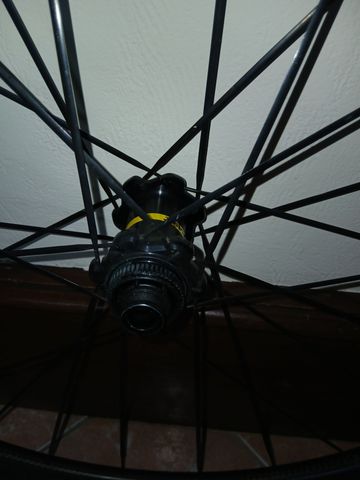 Używany Mavic Cosmic Pro Carbon SL bike — zdjęcie 9 z 11