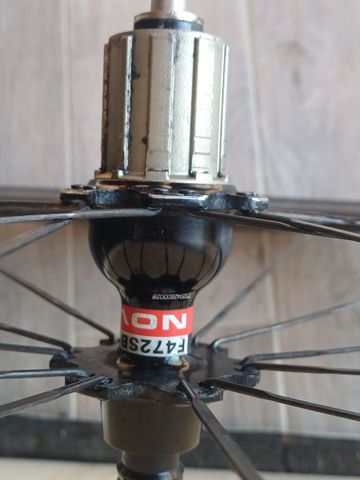 Used Altro Carbon Wheels bike — image 2 of 3