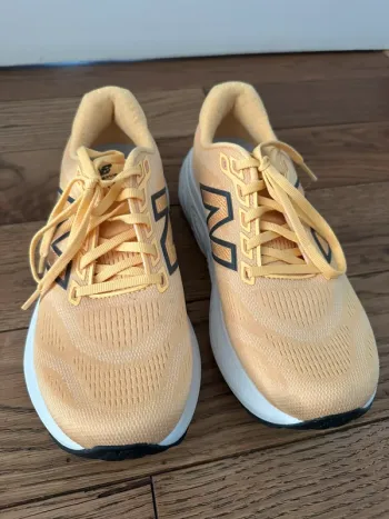 Used New Balance 880 bike — image 2 of 11