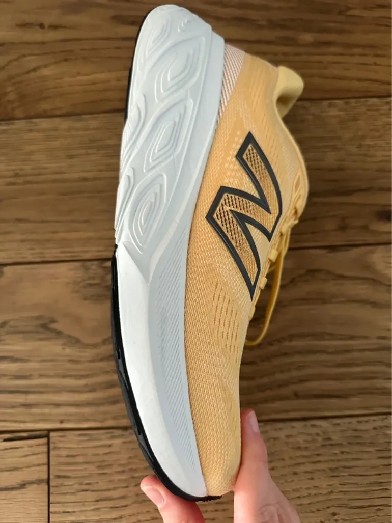 Used New Balance 880 bike — image 4 of 11