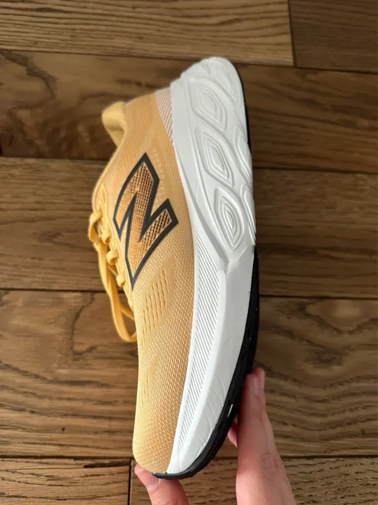 Used New Balance 880 bike — image 10 of 11