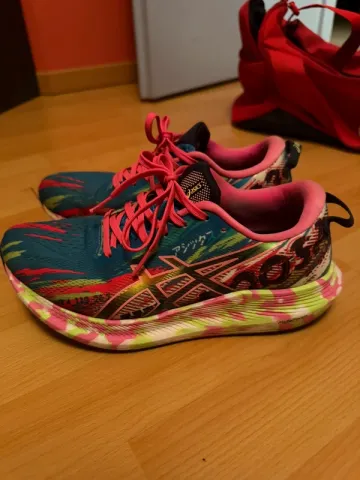 Used Asics Noosa Tri 13 Running Shoes