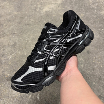 Używany Asics Gel-Cumulus 16 Running Shoes