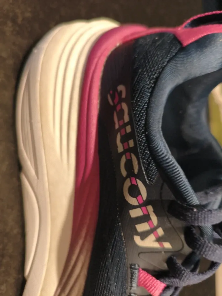 Gebrauchtes Saucony Hurricane 24 bike — Bild 2 von 11