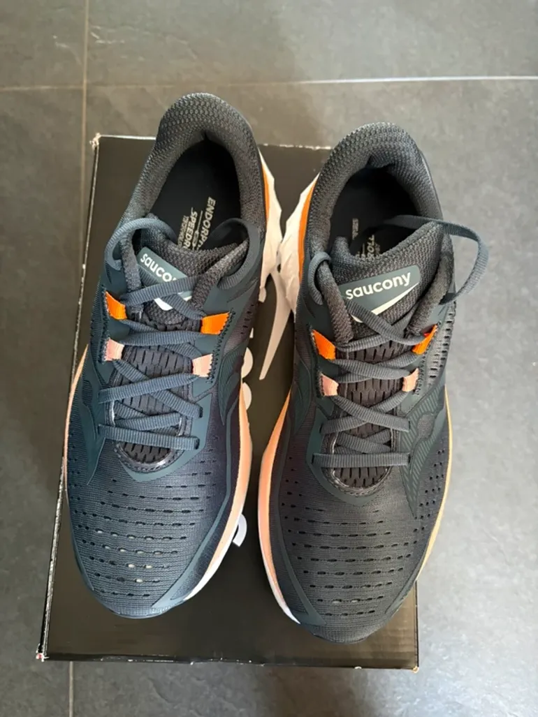 Used Saucony Endorphin Speed 4 bike — image 2 of 7